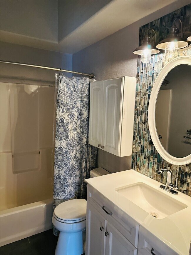 Building Photo - Beautiful Custom One Level Home