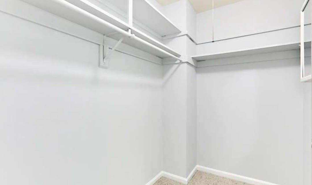 Building Photo - 5205 Duke St