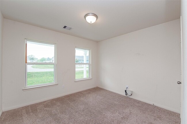 Building Photo - 184 Red Clover