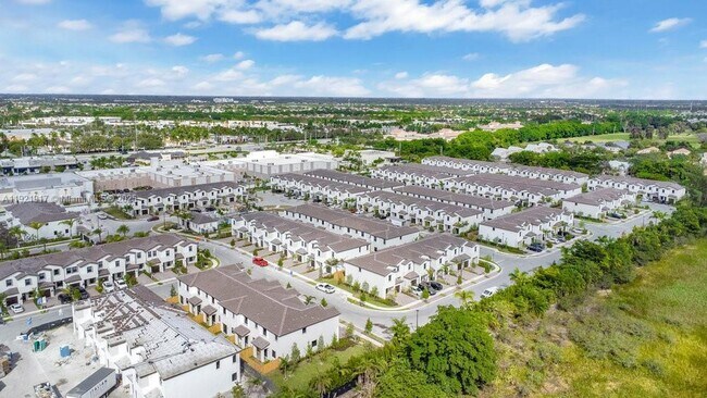 Building Photo - 286 SW 159th Dr