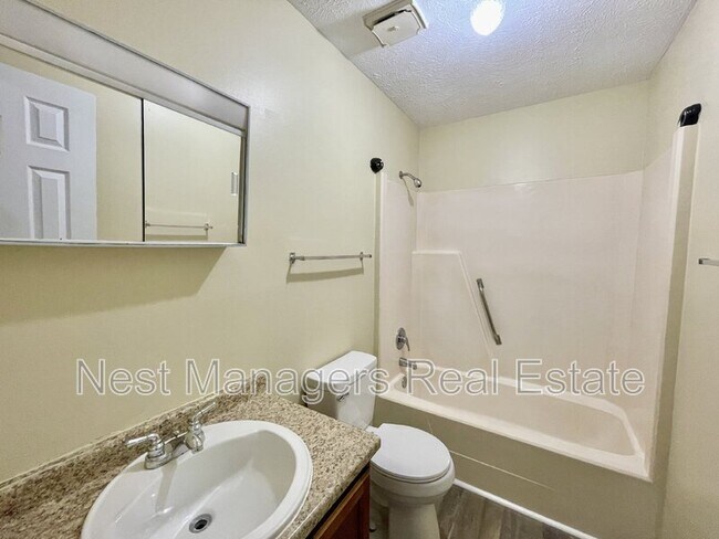 Building Photo - 5842 Aftonshire Dr