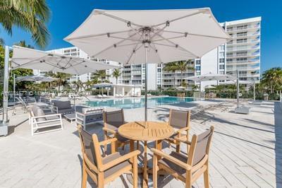 Building Photo - 609 Ocean Dr