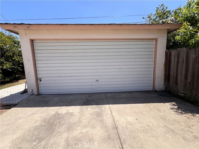 Building Photo - 5618 Fallsgrove St