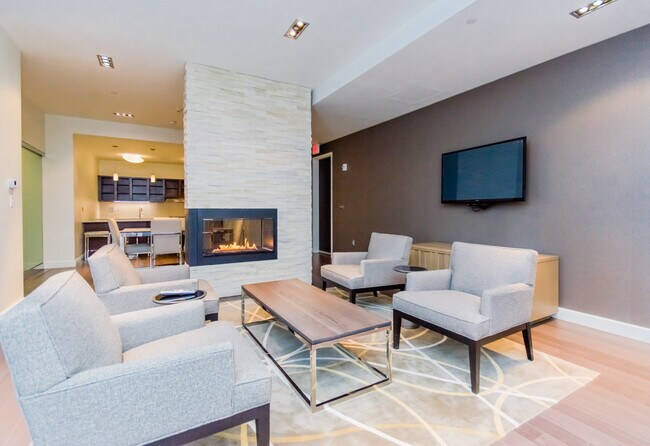 Building Photo - 43 Westland Ave