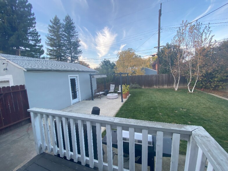 Building Photo - 615 Fremont Way