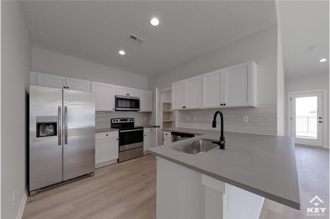 Building Photo - 5458 N Briskbay Ct