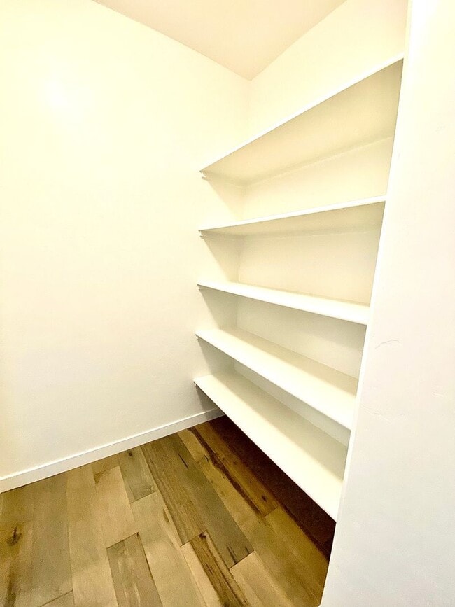 Building Photo - 1258 E Echelon Rdg Ln