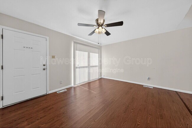 Building Photo - 12405 Pizarro Dr