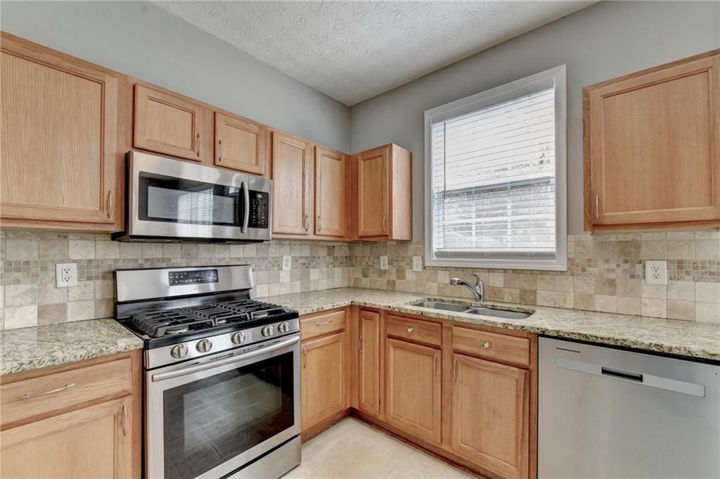 Building Photo - 3067 Kentmere Dr