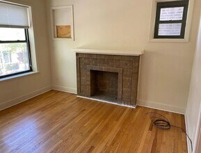 Building Photo - 222 W 33rd St