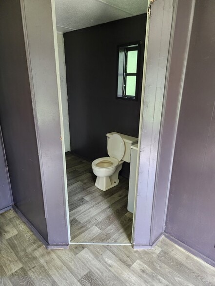 Building Photo - 82 Pineview Cir