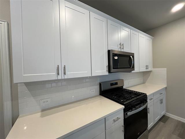 Building Photo - 945 Summer Dr
