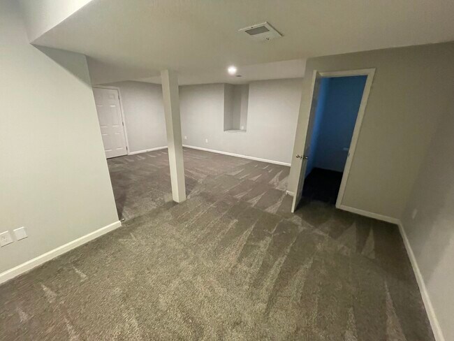 Building Photo - 7604 NW 76 Way