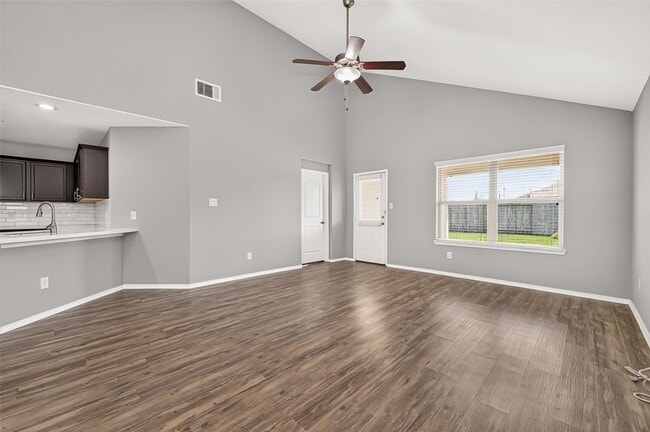 Building Photo - 6014 Namika St