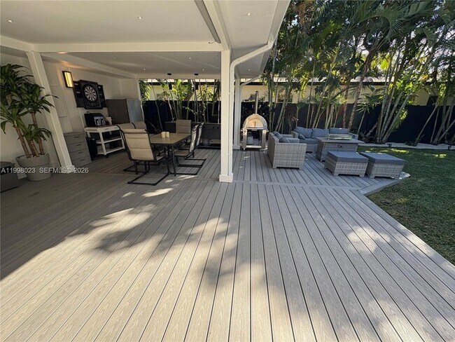 Building Photo - 1205 NE 17th Terrace