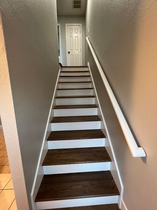 Building Photo - Updated Two-Bedroom, One-Bath Townhome – Bay Point