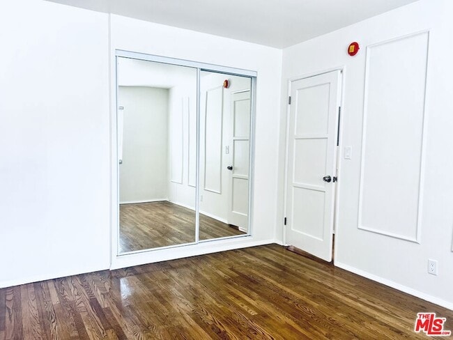 Building Photo - 1872 Alexandria Ave