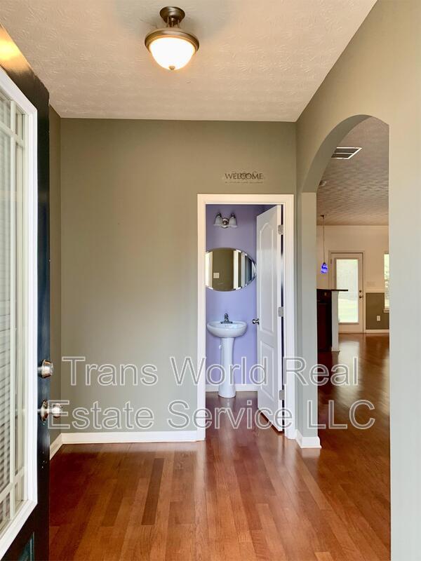 Building Photo - 917 Crested Hawk Trail