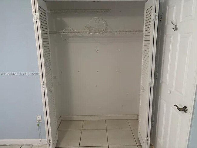 Building Photo - 4342 SW 145th Ave