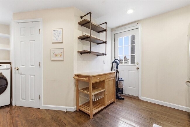 Building Photo - 245 W Fifth St