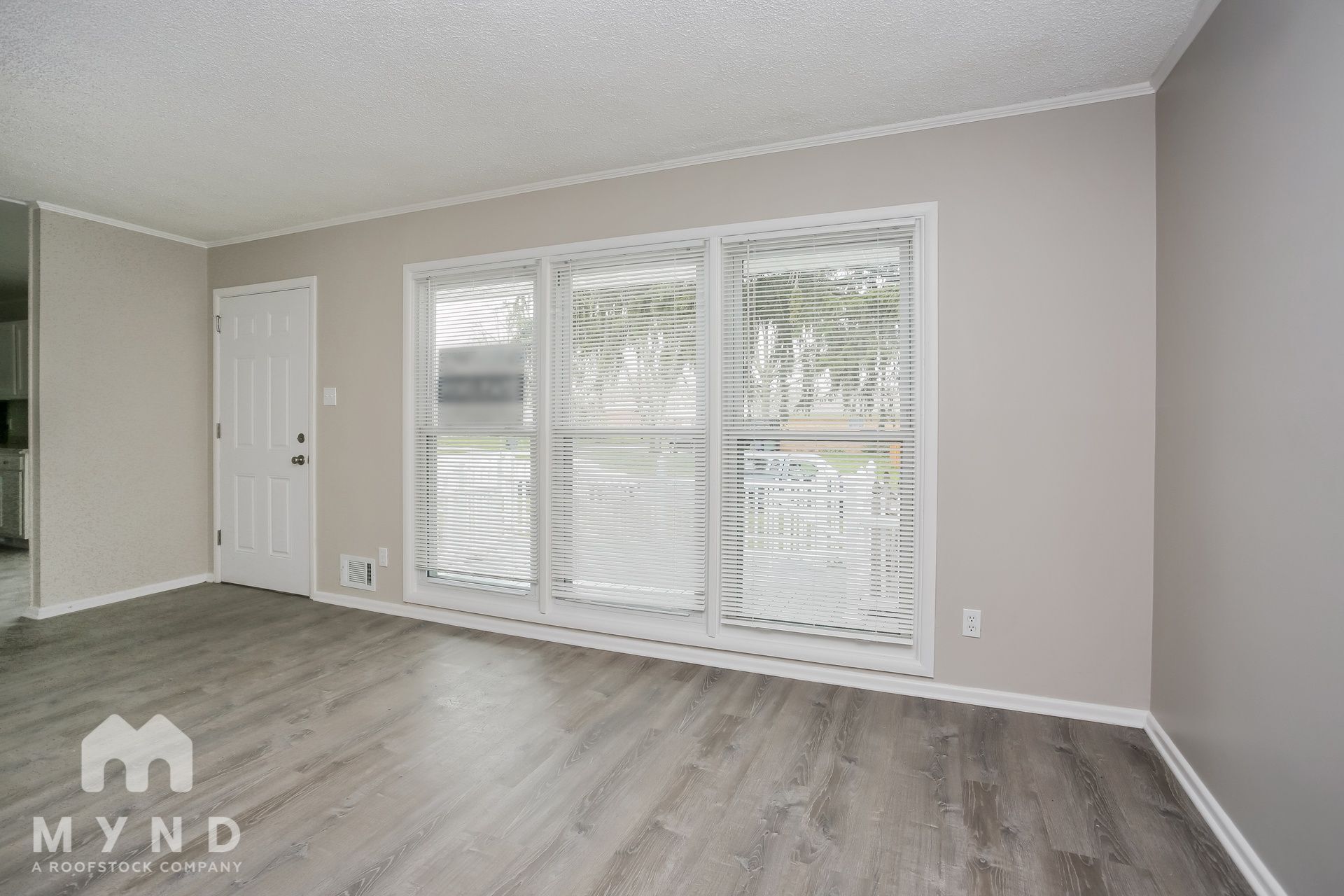 Building Photo - 1221 Manfeld Dr
