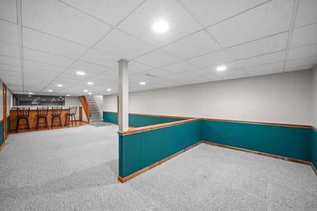 Building Photo - 1686 N Teakwood Dr