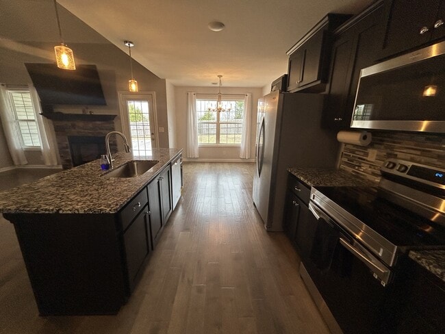 Building Photo - 721 Tidwell Dr