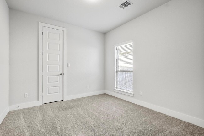 Building Photo - 155 Cyrus Milton Dr
