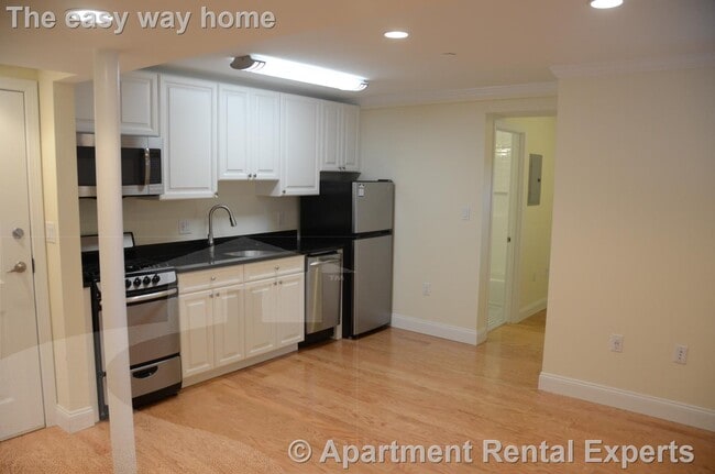 Building Photo - 3 Langdon St