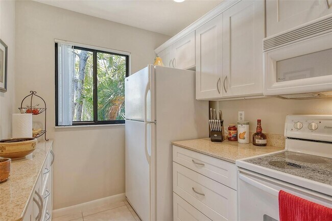 Building Photo - 1720 Glenhouse Dr