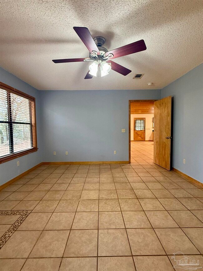 Building Photo - 7769 Lakeside Dr