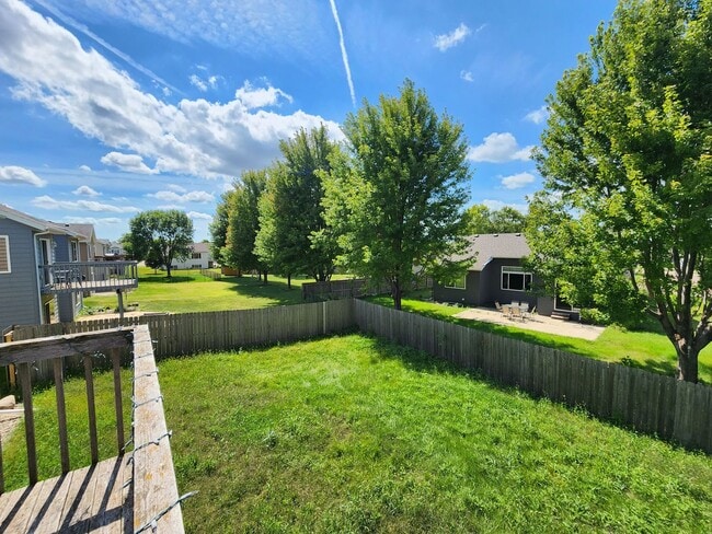 Building Photo - 3Bd 2BA near Jefferson Highschool!