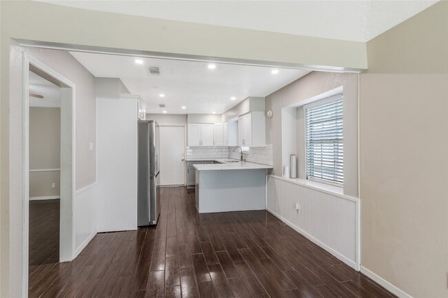 Building Photo - 8903 Wilson Reid Dr