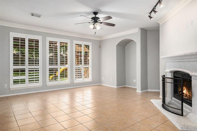 Building Photo - Spinnaker Bay Lane, Pearland, TX 77584 - 5...