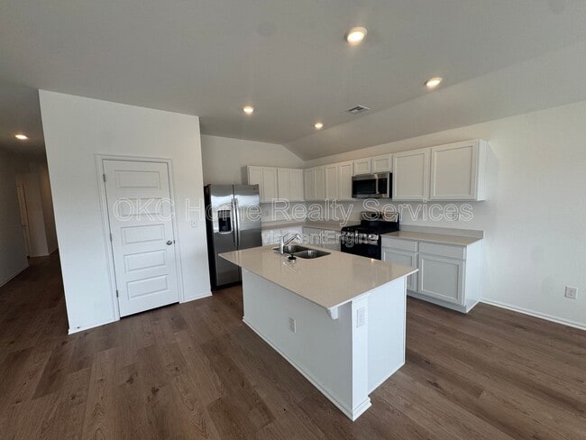 Building Photo - 3901 Dutch Ln