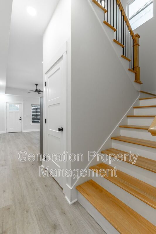 Building Photo - 1124 Garfield St