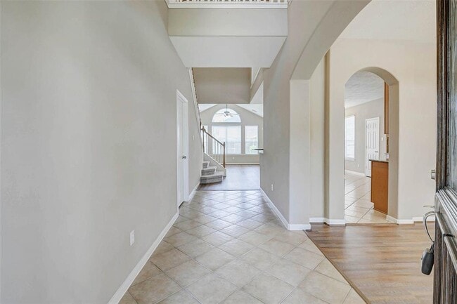 Building Photo - 26311 Sagewood Forest Dr