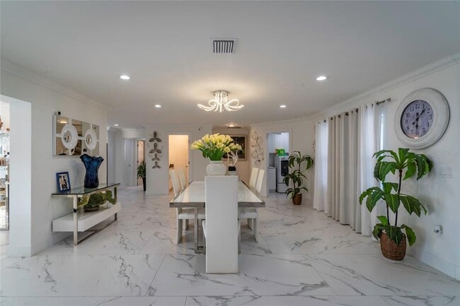 Building Photo - 320 Harbor Passage