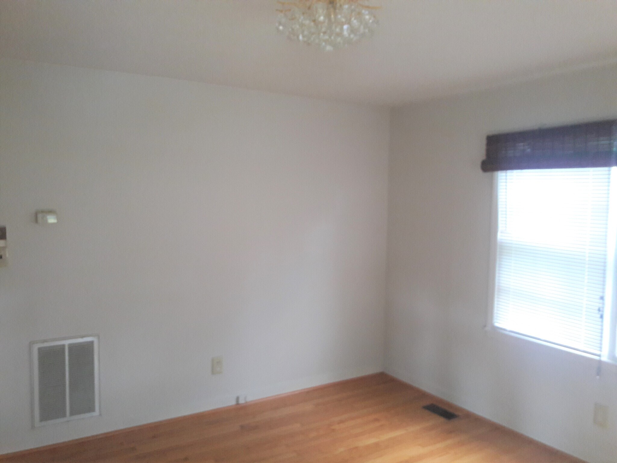 Bedroom 1 - 914 S Main St