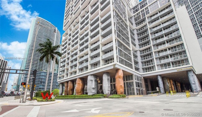 Building Photo - 495 Brickell Ave