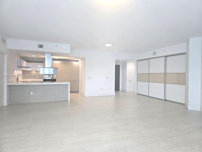 Building Photo - 17301 Biscayne Blvd