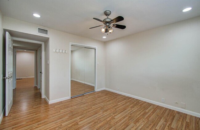 Building Photo - 8102 Amelia Rd