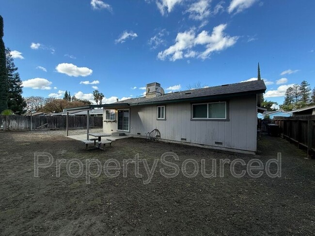 Building Photo - 1708 Applegate Dr