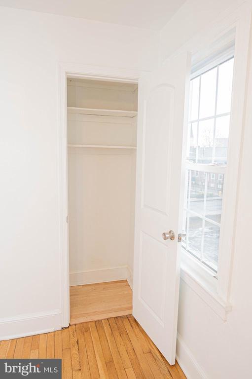 Building Photo - 308 N Division St