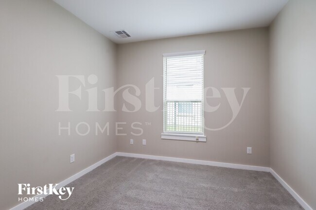 Building Photo - 15758 Cairnwell Bend Dr