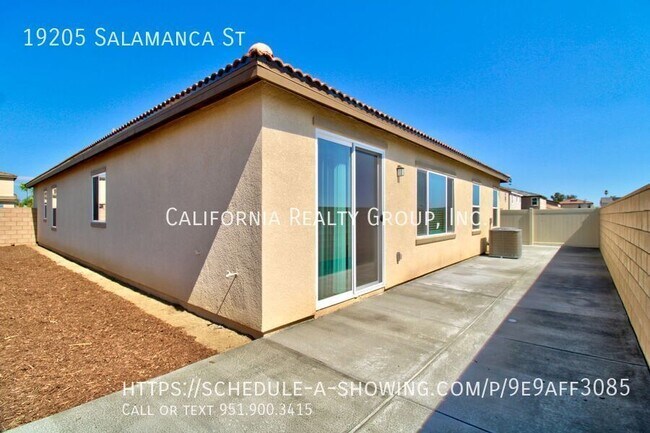 Building Photo - 19205 Salamanca St
