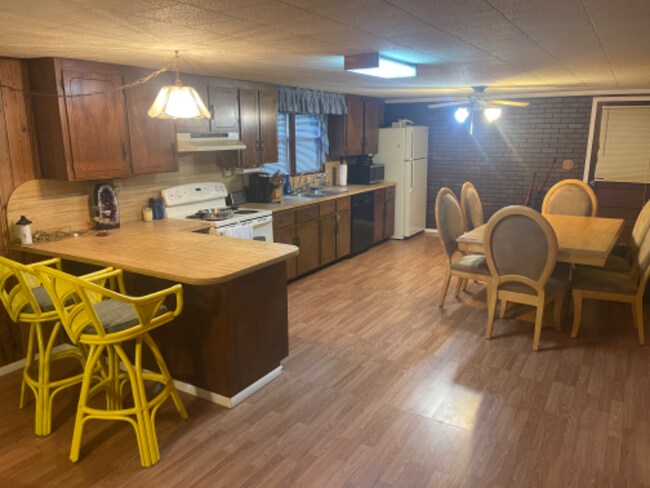 Primary Photo - 2009 FL-81