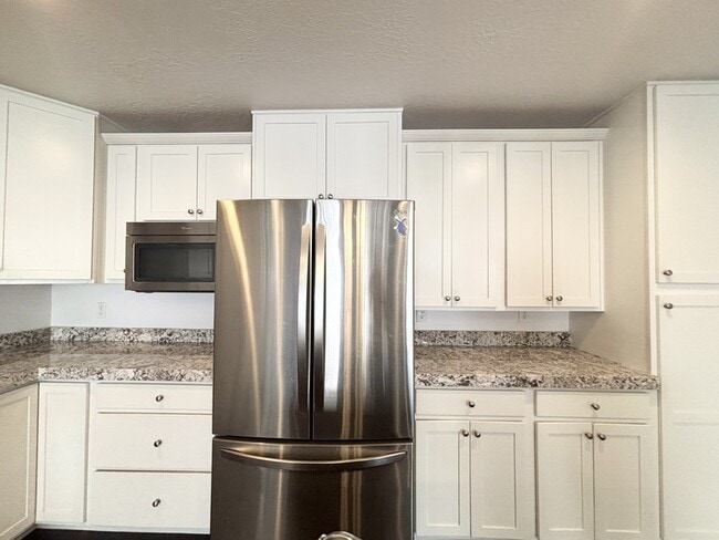 Building Photo - 5052 Moray Ct