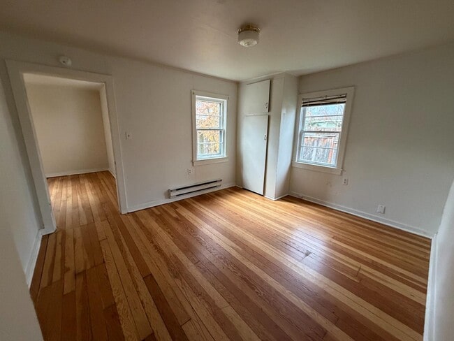 Building Photo - 440 B St