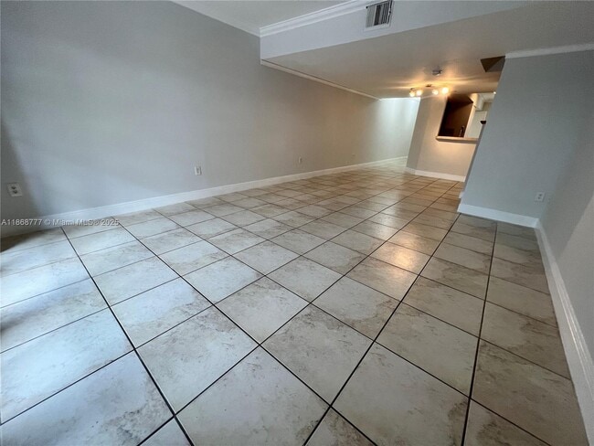 Building Photo - 1187 NW 124th Ave